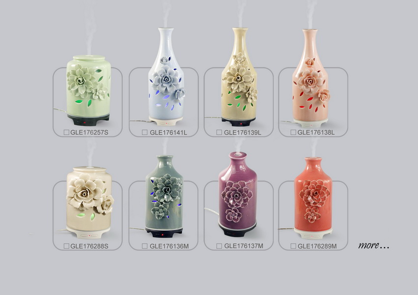 porcelian aroma oil diffuser with handy flower photo
