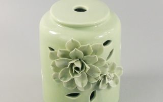 aroma diffuser porcelain green handy flower small details2