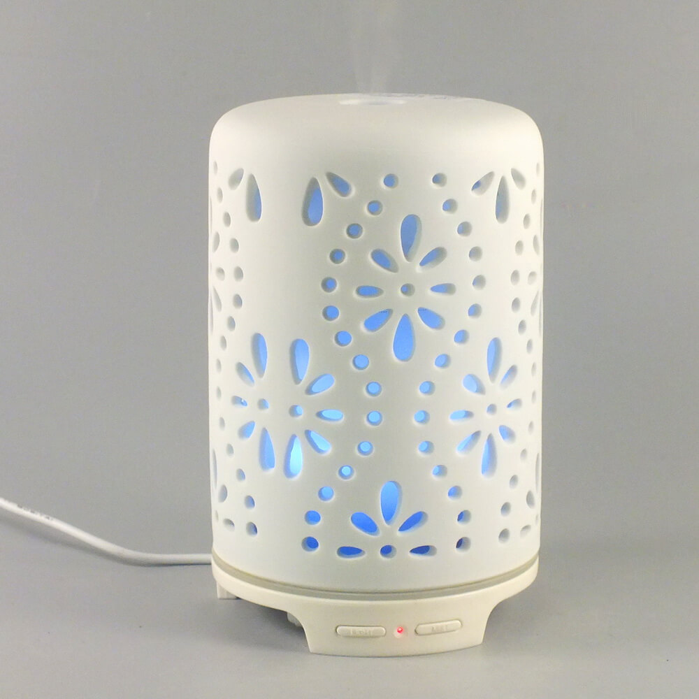 GEA180903SC68 Aroma Diffuser with LED Light