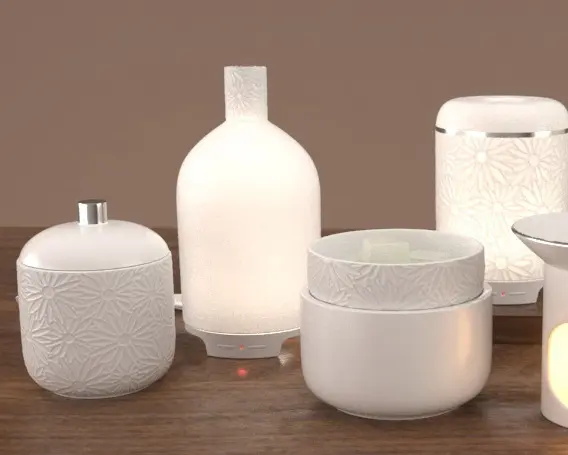 Die „Green-Life Original White Daisy“-Dekorationsserie aus durchscheinender Keramik, entwickelt für B2B-Einkäufer aus den Bereichen Duft, Geschenkartikel und Lifestyle, die elegante OEM- und ODM-Designlösungen suchen.